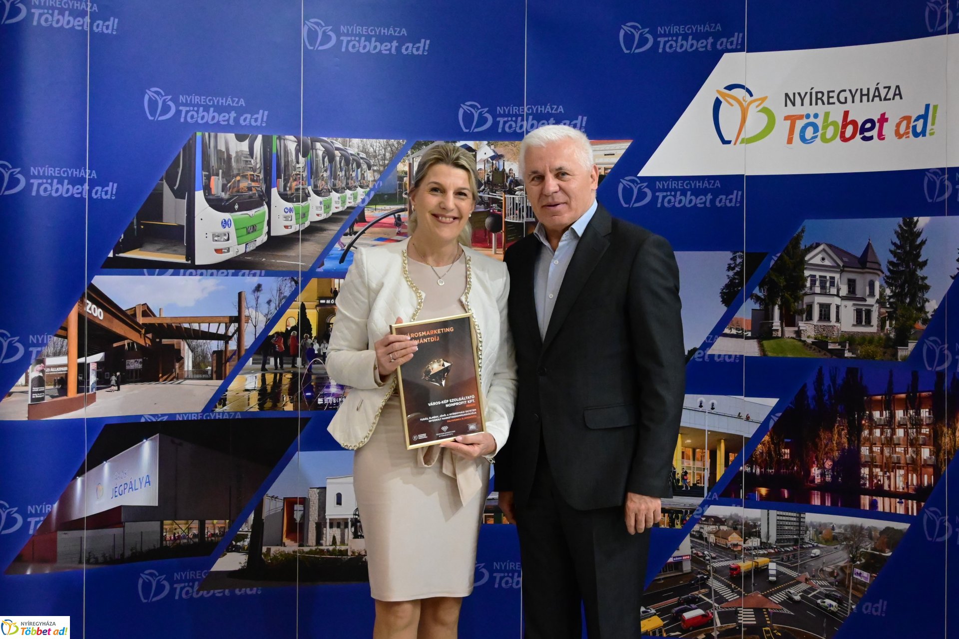 balról jobbra: dr. Vajda Ildikó, a Nyíregyházi Egyetem oktatási elnökhelyettese, dr. Kovács Ferenc, Nyíregyháza MJV polgármestere